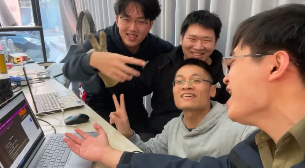 chinese overclocking team celebrating